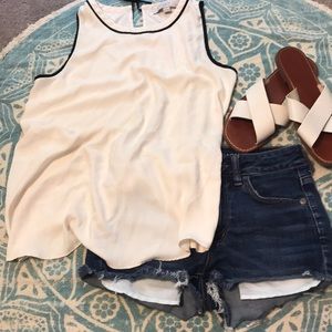 🚫SOLD🚫Loft mixed media cream tank